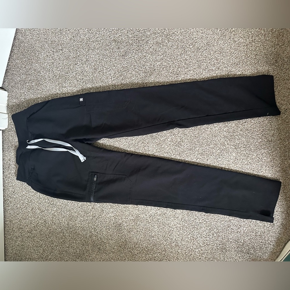Figs skinny scrub pants